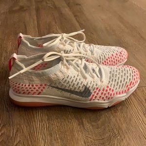 Nike flyknit training sneaker